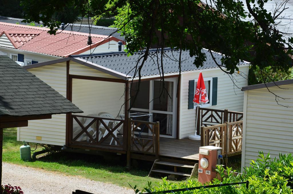 Camping Hotel Les Rives Du Loup Tourrettes-sur-Loup Cameră foto