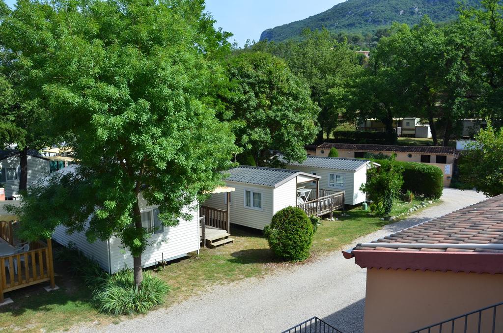 Camping Hotel Les Rives Du Loup Tourrettes-sur-Loup Exterior foto