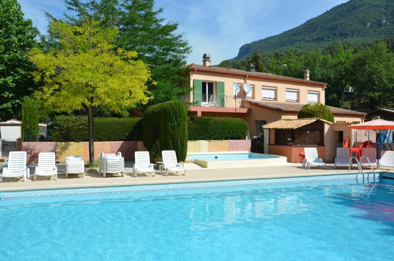 Camping Hotel Les Rives Du Loup Tourrettes-sur-Loup Cameră foto